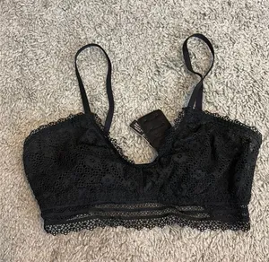 Victoria’s Secret bralette thumbnail 1