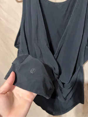 Lululemon tank top thumbnail 2
