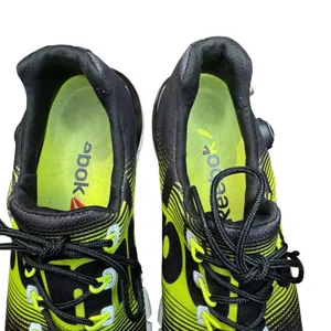 Reebok‎ Pump Shoes Womens Size 8 Yellow Black Running Athletic Sneakers M47886 thumbnail 3