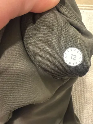 Lululemon Wunder Under Crop High-Rise *Full-On Luxtreme 21" in Dark Olive 12 thumbnail 7