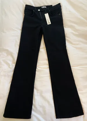ZARA Flare Jeans thumbnail 2