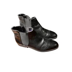 Zara Basic Collection Black Leather Ankle Boots Chelsea Style SZ 38 US 7.5 FLAW‎ thumbnail 2