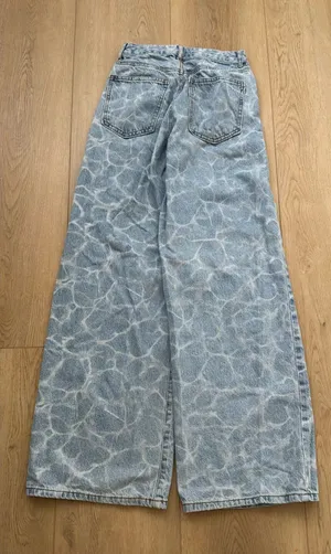 Forever 21 Jeans thumbnail 1