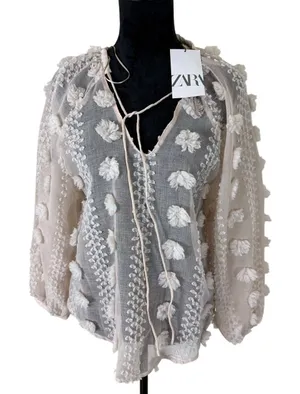 Charming Zara Light Pink Floral 3D Appliqué Blouse XS thumbnail 1