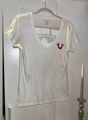 NWOT True Religion V-Neck Tee thumbnail 1