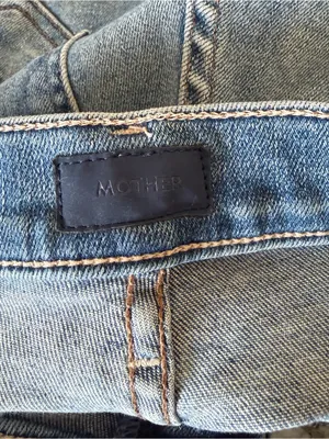 MOTHER The Weekender Fray Hop On Hop Off Jeans Size 25 thumbnail 4