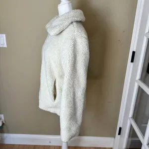 URBAN OUTFITTERS BDG Teddy Bear Faux Fur Sherpa Coat Jacket Bomber Size Medium thumbnail 6