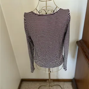 American Eagle Soft & Sexy Maroon Stripe Long Sleeve V Neck Top Medium thumbnail 9
