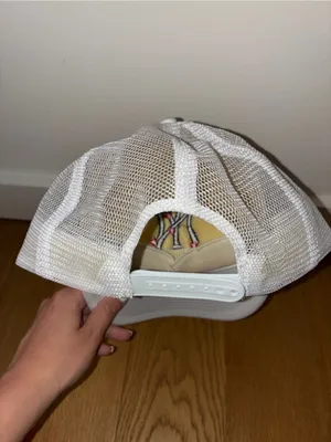 White Trucker Hat with Yankees Logo and Heart Detailing thumbnail 2