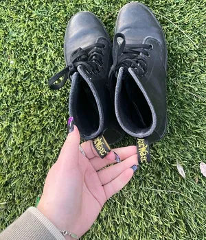Dr. Martens Shoreditch Boots thumbnail 8