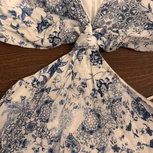 LULUS Stroll the Avenues White Floral Print Tie-Front‎ Maxi Dress thumbnail 4