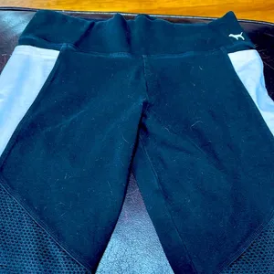 Pink VS medium leggings. Used good condition. thumbnail 2