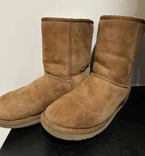 UGG boots  thumbnail 1
