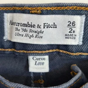 Abercrombie & Fitch Curve Love 90s Straight‎ Ultra High Rise Jeans Blue 26 2R thumbnail 3