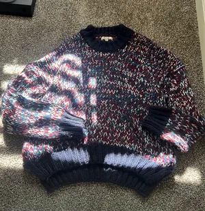 Cropped sweater Size M thumbnail 1