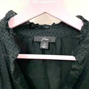 J. Crew Ruffle-Trim V-neck Popover in Clip Dot Black Size S Dark Feminine Chic thumbnail 5