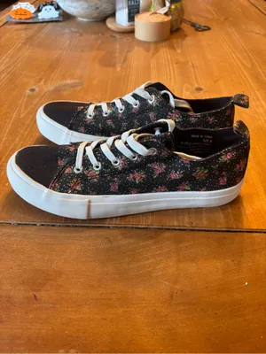 Serra womens floral polka dot canvas sneakers black 8 thumbnail 2