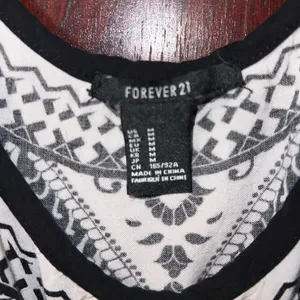 Forever 21 Abstract Tank Top Womens Medium thumbnail 4