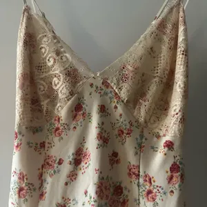 Guess Silk Slip thumbnail 4