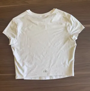 ALO Yoga White Short Sleeve Cropped Crew Tee thumbnail 5