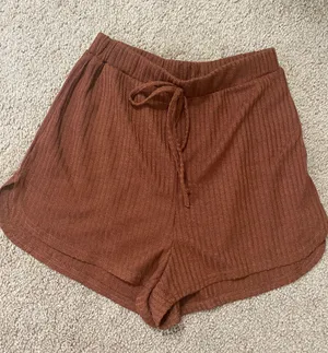 Shorts thumbnail 1