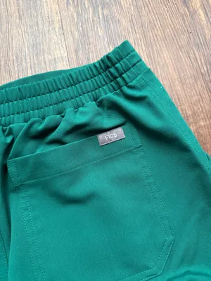 NWT FIGS Women’s Hunter Green Yola Skinny Scrub Pants - Size XXS Petite thumbnail 8
