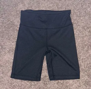 Gap fit Ribbed Biker Shorts thumbnail 4