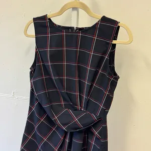 Ann Taylor Plaid Twist Front Sleeveless Blouse Top Size 4 Navy Red 506392 Career thumbnail 3