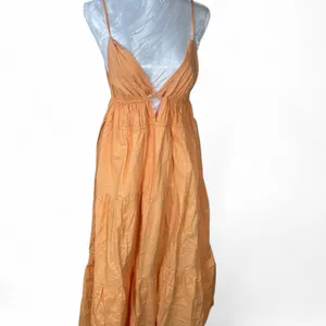 ASTR Women’s Orange Cassie V-Neck Tiered Maxi Dress thumbnail 4