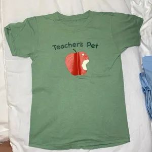 “Teacher’s Pet” Marvelous Wonderettes T-Shirt thumbnail 3