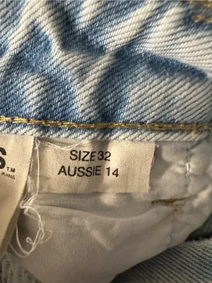 Rollas Original High Rise Straight Jeans - Distressed - Size Aussie 14 (US 10) thumbnail 9