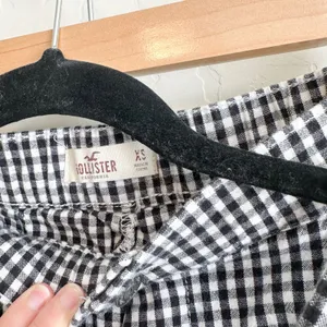 Hollister | NWT Gingham Crop Tank & High-Rise Pants Set in‎ Black White thumbnail 9