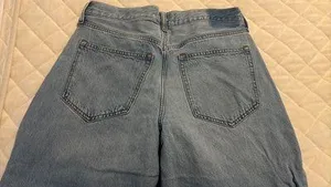 Abercrombie High-Rise Wide-Leg Jeans thumbnail 4
