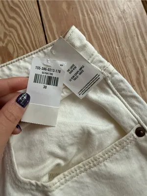 Abercrombie & Fitch The Loose High Rise Jeans 30 - stain on back pocket nwt thumbnail 4