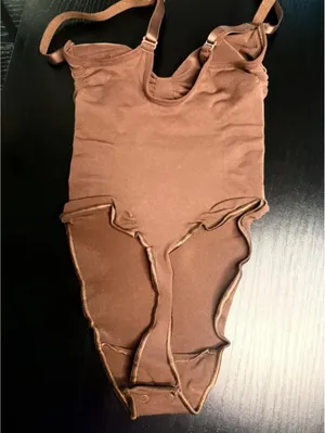SKIMS Seamless Sculpt Thong Bodysuit Cocoa Brown Small NEW thumbnail 5