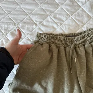 Sweat Shorts Womens Size Small Green Drawstring Pockets Athletic Yoga Run‎ thumbnail 2