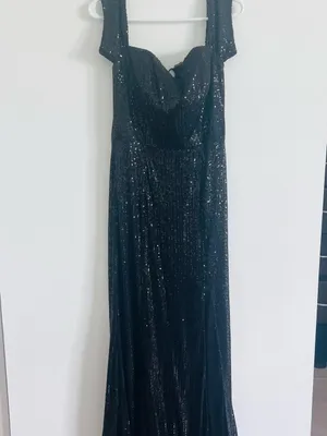 One-Shoulder Black Sequin Evening Gown with Side Slit thumbnail 2