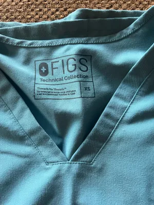 FIGS Scrub Set thumbnail 2