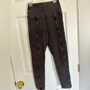 Aerie women’s grey leggings 7/8 high rise thumbnail 3