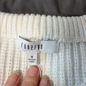 Fun 2 Fun Cream Sleeveless Sweater White Size M thumbnail 4