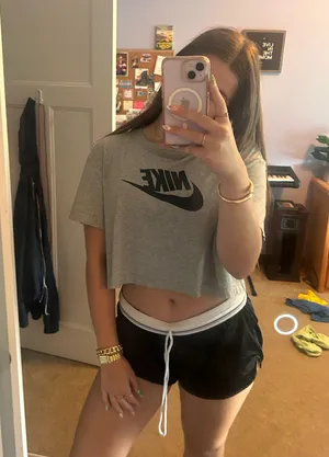 Nike Cropped T-Shirt thumbnail 1