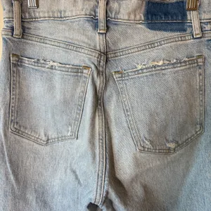 Abercrombie & Fitch The 90s Straight Ultra High Rise Light Wash‎ Jeans Size 28 thumbnail 7