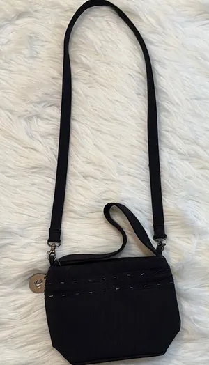 Elegant Black Crossbody Bag thumbnail 1
