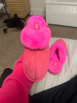 UGG Slippers thumbnail 5