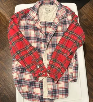 American Eagle Red & White Pattern Flannel Button Up • Small • Colorblock Plaid thumbnail 1