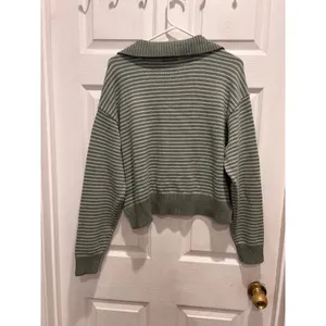 New Universal Thread Womens Large Sage Green‎ Striped Collared Pullover Sweater thumbnail 6