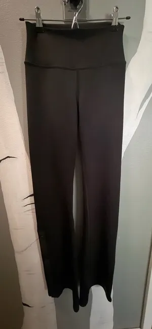 Alo Yoga High -Waist Black Flared Leg Snap up pants thumbnail 1