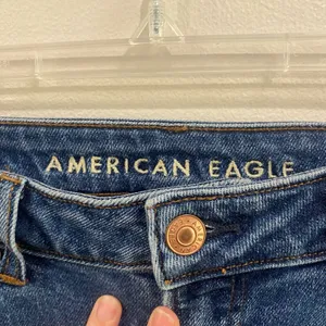 American Eagle‎ Stretch Mom Jean Distressed Knees Size 4 thumbnail 7