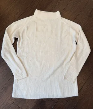 LOFT Cream Ribbed Turtleneck Sweater Size Small - C54-135 thumbnail 1