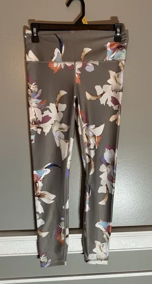 Athleta‎ Womens Floral Print High Rise 7/8 Leggings Taupe Grey Size S thumbnail 1
